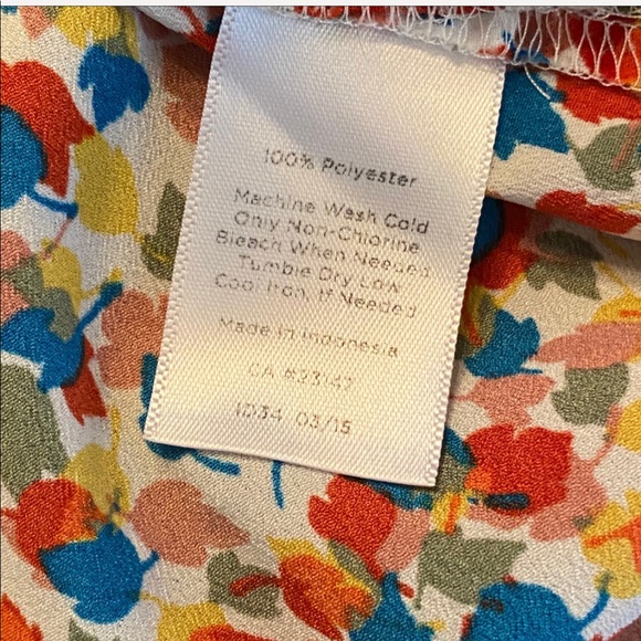 Talbots Rainbow Leaf Print Pleated Blouse Size Medium - Picture 8 of 9